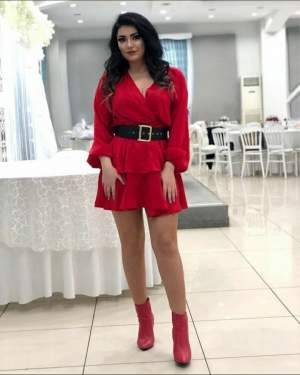 Atakumun yeşil gözlü seksi bayanı Ela